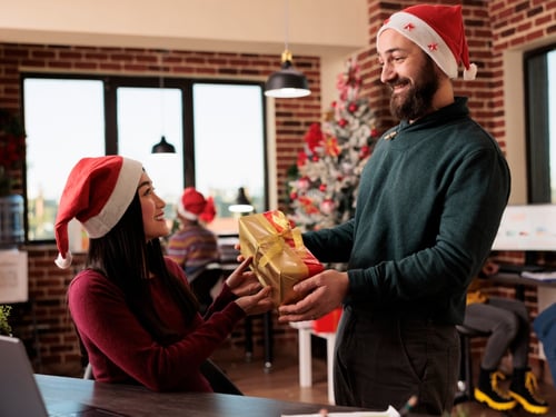 Cesta de Navidad en empresas: qué es obligatorio en España y qué marca la diferencia